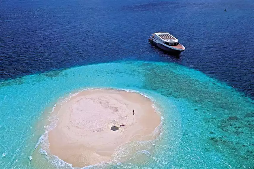 best liveaboard asia 2